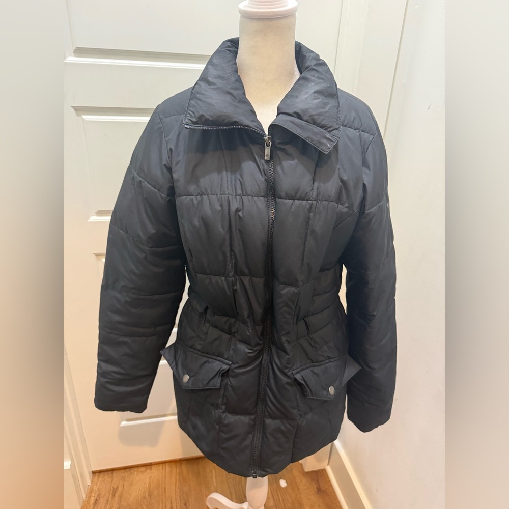 Columbia. Black Cinch Waist Puffer. Black. Size Small.